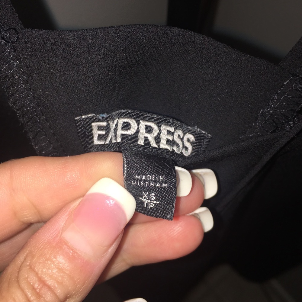 Express Cut Out Tank - Picture 3 of 3